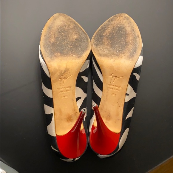 Giuseppe Zanotti — Zebra Print Peep Toe Pumps - Picture 7 of 7